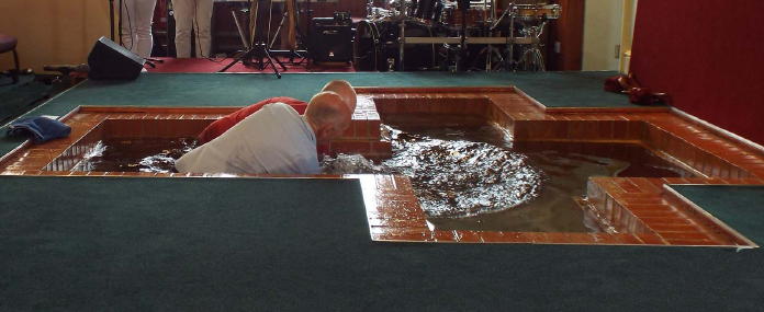 A Baptism at Swallownest Baptist Church